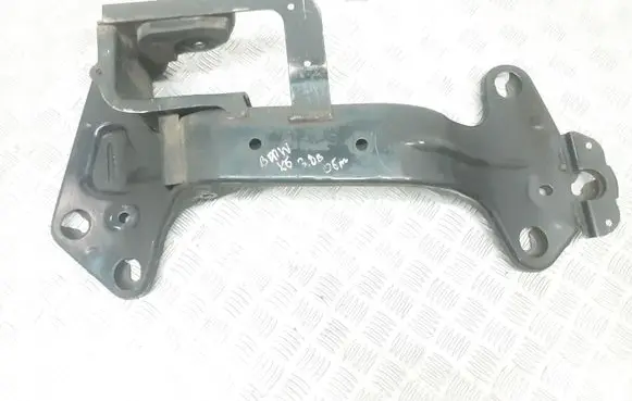 BMW X5 E53 Gearbox mounting bracket 6762275 1096727