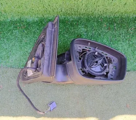 Skoda Rapid (NH) Front door electric wing mirror 5JB857408F
