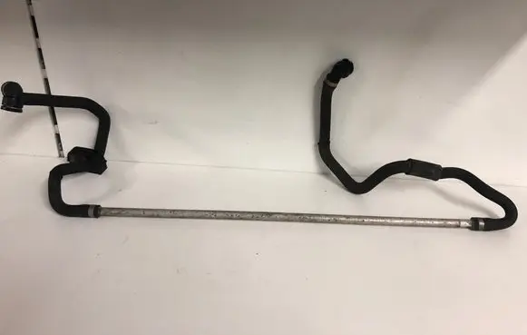 Coolant pipe/hose