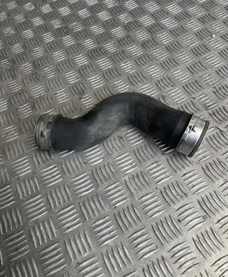 Intercooler hose/pipe