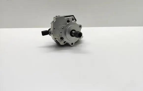 BMW 5 E60 E61 Fuel injection high pressure pump 7788678 0445010073 413963