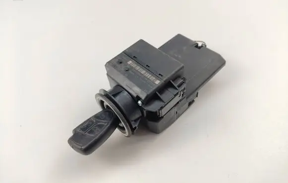 Mercedes-Benz Vito Viano W639 Ignition lock 6395450508