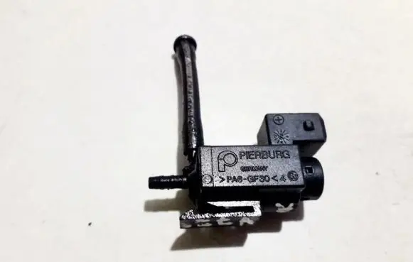 BMW 5 E39 Turbo solenoid valve 72234100 1742712