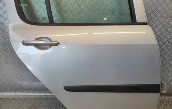 Renault Modus Rear door