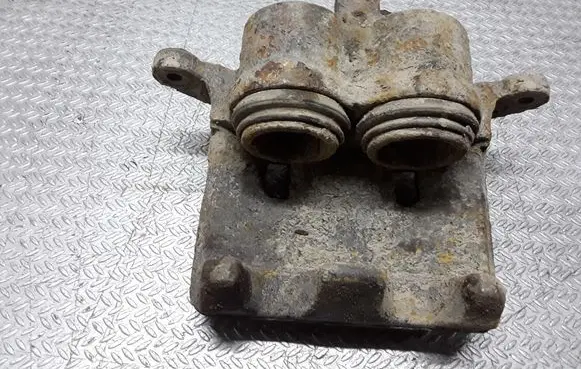 Nissan Navara D40 Front brake caliper