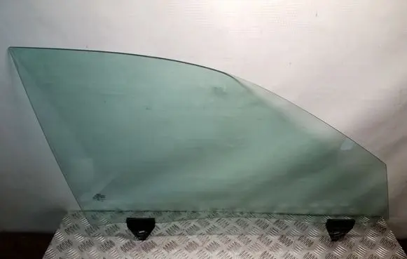 Audi A4 S4 B7 8E 8H Front door window glass four-door 