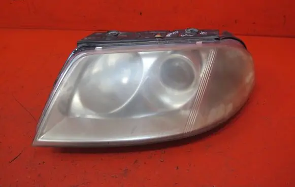 Volkswagen PASSAT B5.5 Headlight/headlamp 3B0941015AK