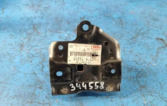 Lexus HS Rear bumper mounting bracket 5201575020