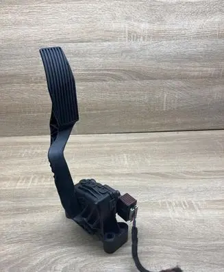 Opel Zafira A Accelerator throttle pedal 9202341