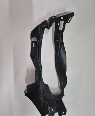 Land Rover Discovery 5 Front bumper mounting bracket LK7215T222A