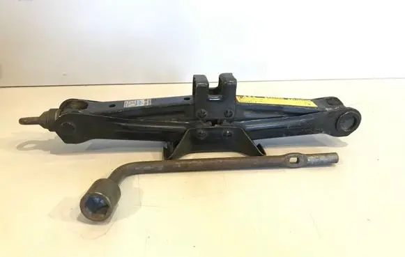 Lexus IS 220D-250-350 Lift Jack 