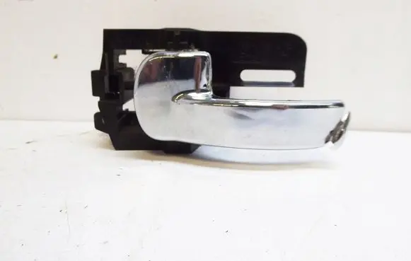 Nissan Qashqai Rear door interior handle