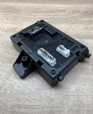 Renault Clio III Central body control module 8200652284 28118124