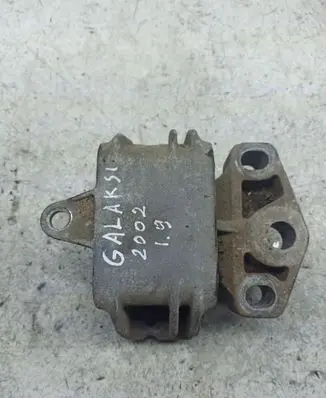 Ford Galaxy Engine mount bracket 7M3199555