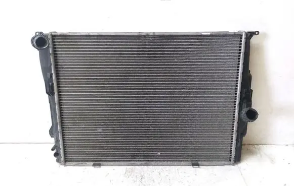 BMW 3 E92 E93 Coolant radiator 17117559273