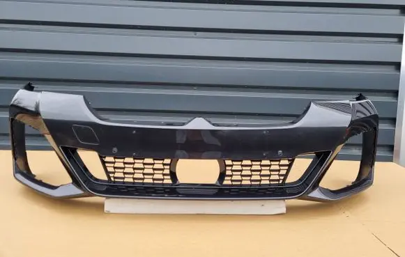 BMW 5 G30 G31 Front bumper 51118098644
