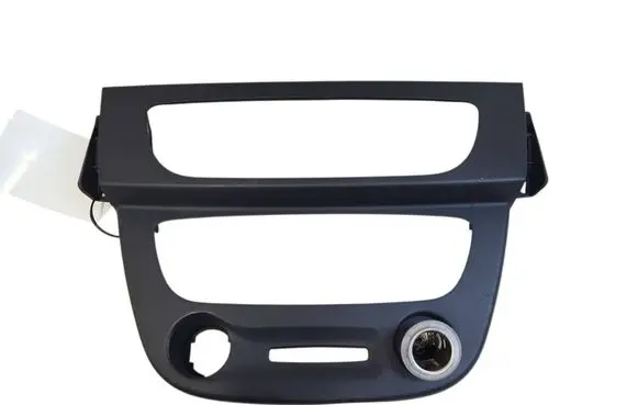 Renault Megane III Radio/GPS head unit trim 682600003R
