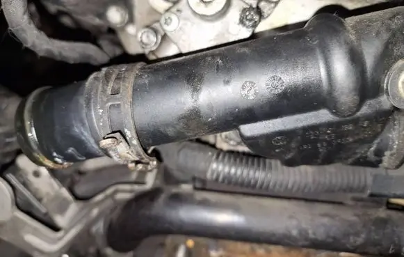 Volkswagen Caddy Engine coolant pipe/hose 03g121132