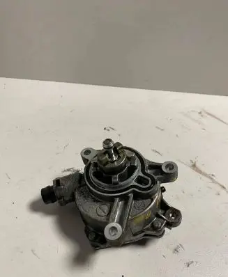 Volvo S80 Vacuum pump 31375107