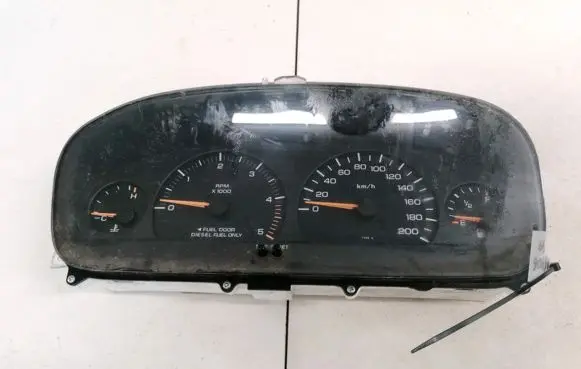 Chrysler Voyager Speedometer (instrument cluster) P04685629AB 70113R
