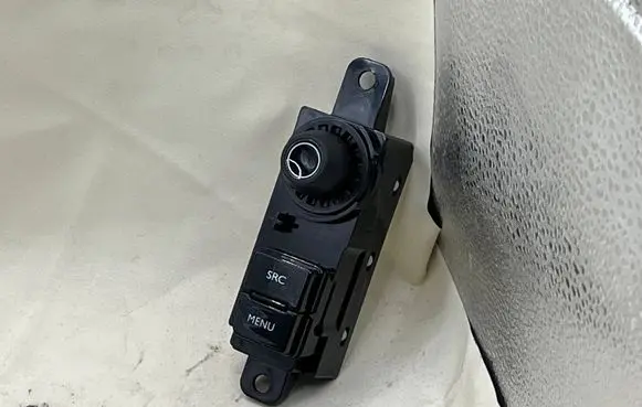 BMW X2 F39 Rear glass lock/latch C687 98097243XU