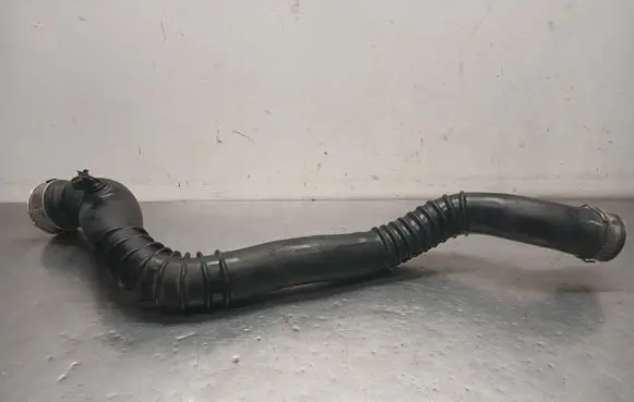Intercooler hose/pipe