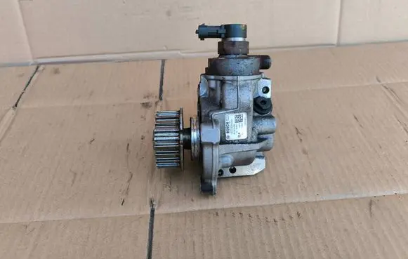 Ford Focus Fuel injection high pressure pump 9818034380 0445010781