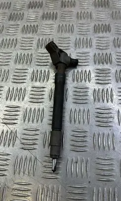 Mazda 6 Fuel injector SH0113H50