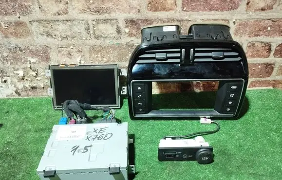 Jaguar XE Navigation unit CD/DVD player GX53-18K812-CF GX53-18K812-CE FK72-19C299-AA