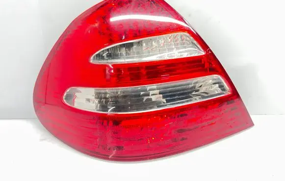 Mercedes-Benz E W211 Rear/tail lights A2118200564