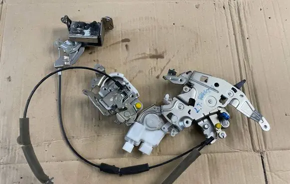 Dacia Dokker Sliding door lock 
