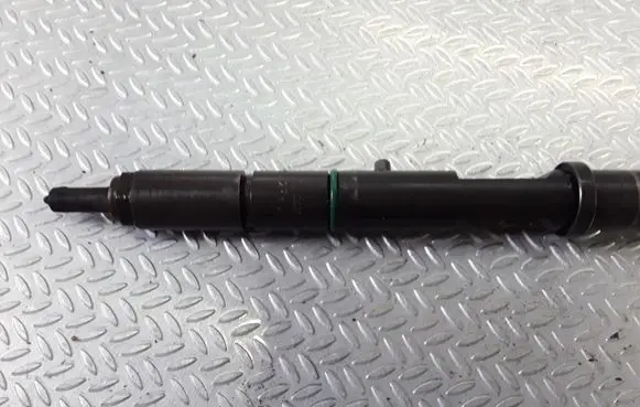 Audi A6 S6 C5 4B Fuel injector 059130201E 0432133836