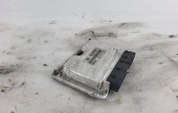 Skoda Fabia Mk1 (6Y) Engine control unit/module 038906019AF 28SA4562 0281010289