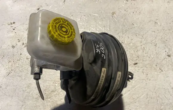 Chrysler 300 - 300C Brake booster P04779469AB