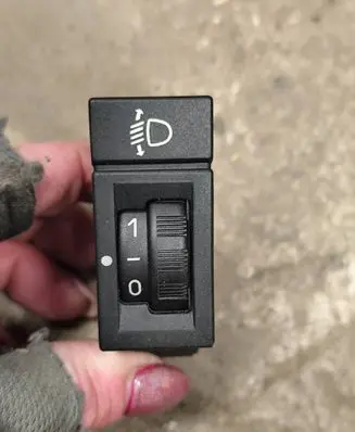 Peugeot 607 Headlight level height control switch 19256982 PA6630FFV