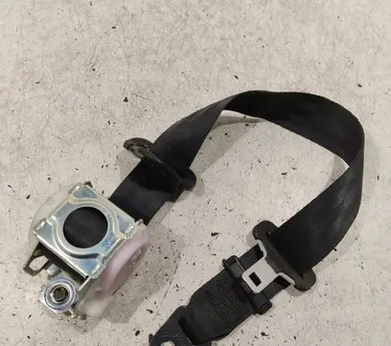 Citroen C4 Grand Picasso Middle seatbelt (rear) 9654437977