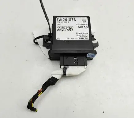 Audi A3 S3 8V Light module LCM 8V0907357A 7P6907357B