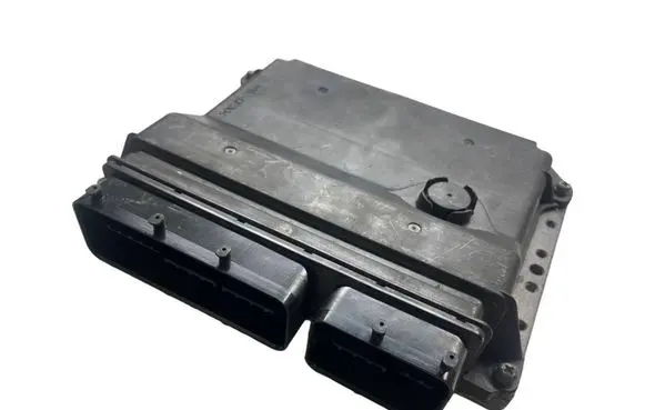 Toyota Auris 150 Engine control unit/module 8966102E51 MB2753000221