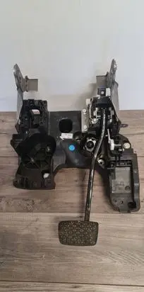 Opel Insignia A Brake pedal 20995742 13219317 081110