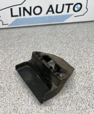 BMW 5 E39 Radiator mount bracket 1737707