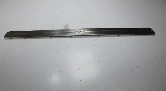 Volkswagen PASSAT CC Front sill trim cover