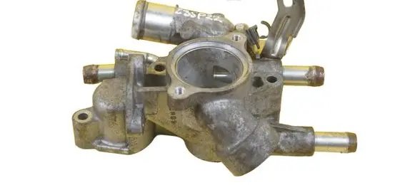 Mitsubishi Outlander Thermostat/thermostat housing 4B11