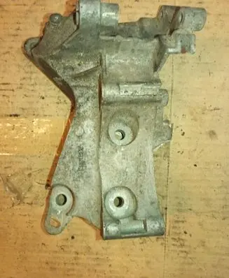 Renault Megane II Generator/alternator bracket 8200185605