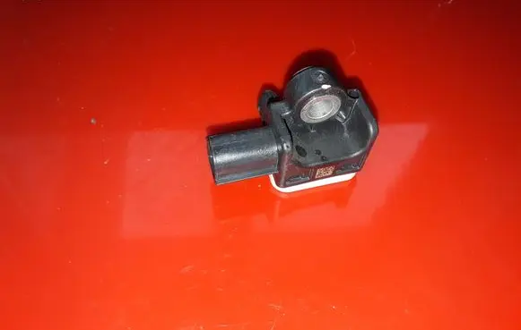 Volvo S60 Airbag deployment crash/impact sensor 31334336 C83HA