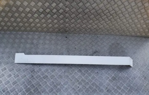 Opel Vivaro Sliding door rail trim 9808384180