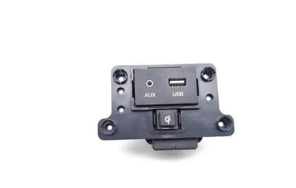 Hyundai Ioniq USB socket connector MF1704240258