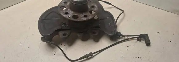 Mercedes-Benz S W220 Front wheel hub
