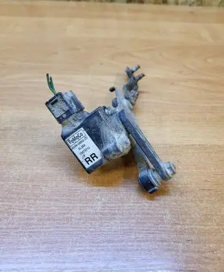 Rear air suspension level height sensor