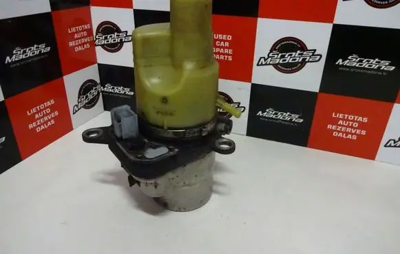 Volvo C70 Power steering pump 31200780