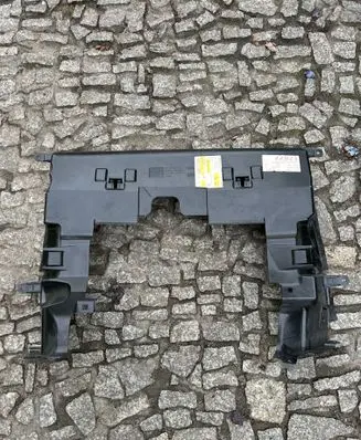 Audi e-tron Radiator trim 4KE121291B